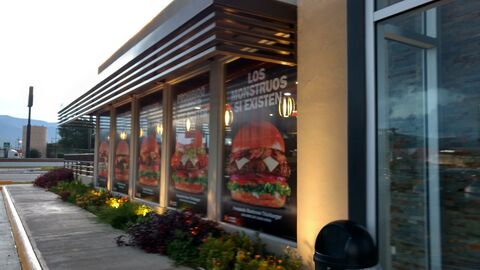 CARL''S JR. image 1