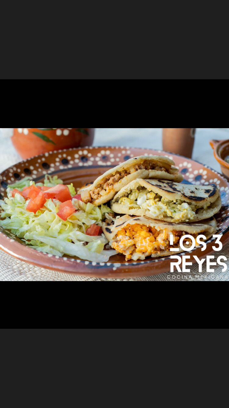 Los 3 Reyes cocina mexicana image 6