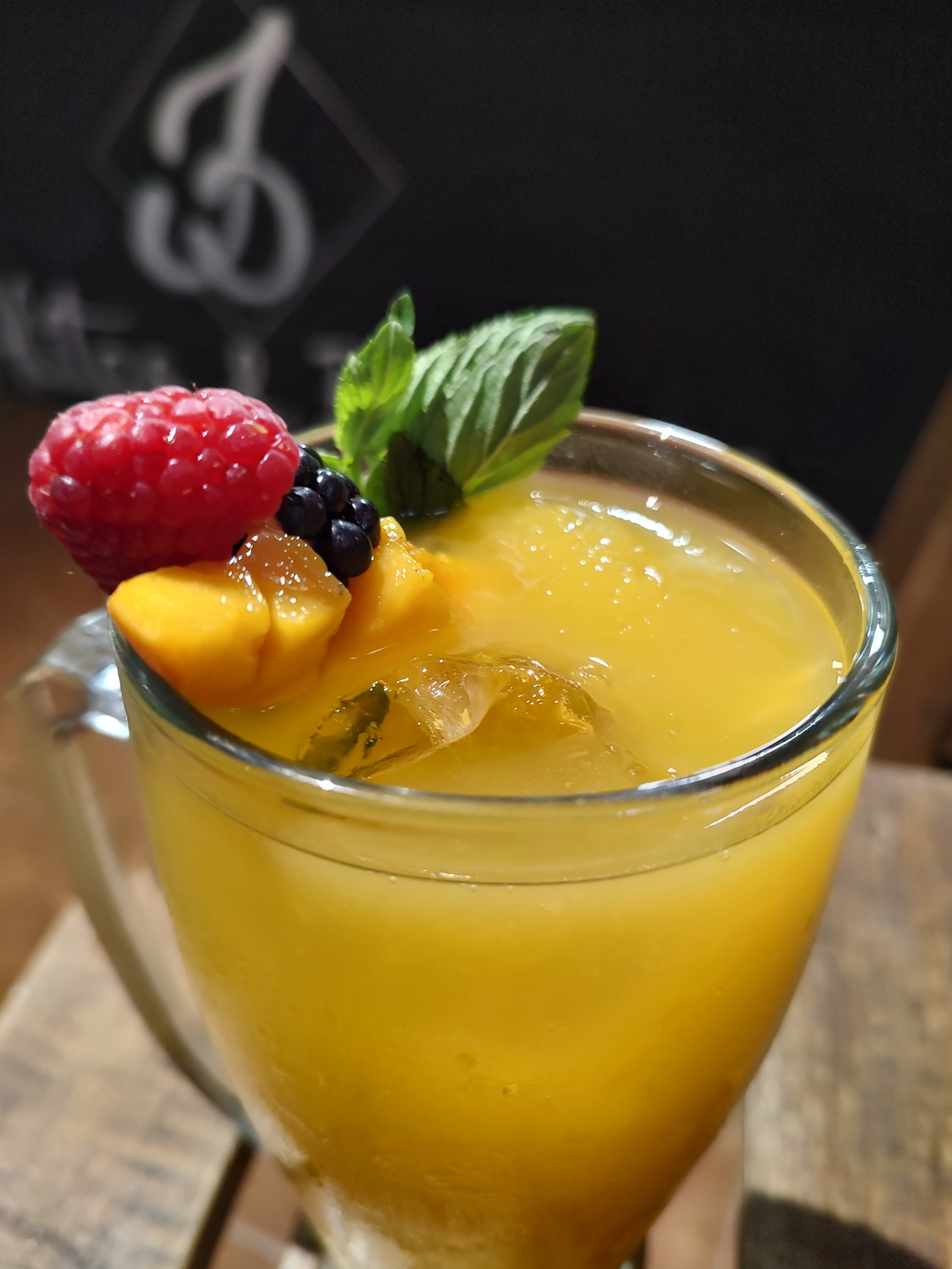 JD Alitas & Burgers image 10