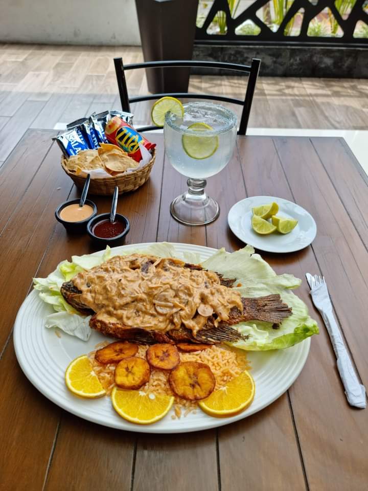 La Ostra del Golfo Cocteleria y Restaurante Araucarias image 9