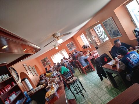 Las Palmas Cafetería image 1