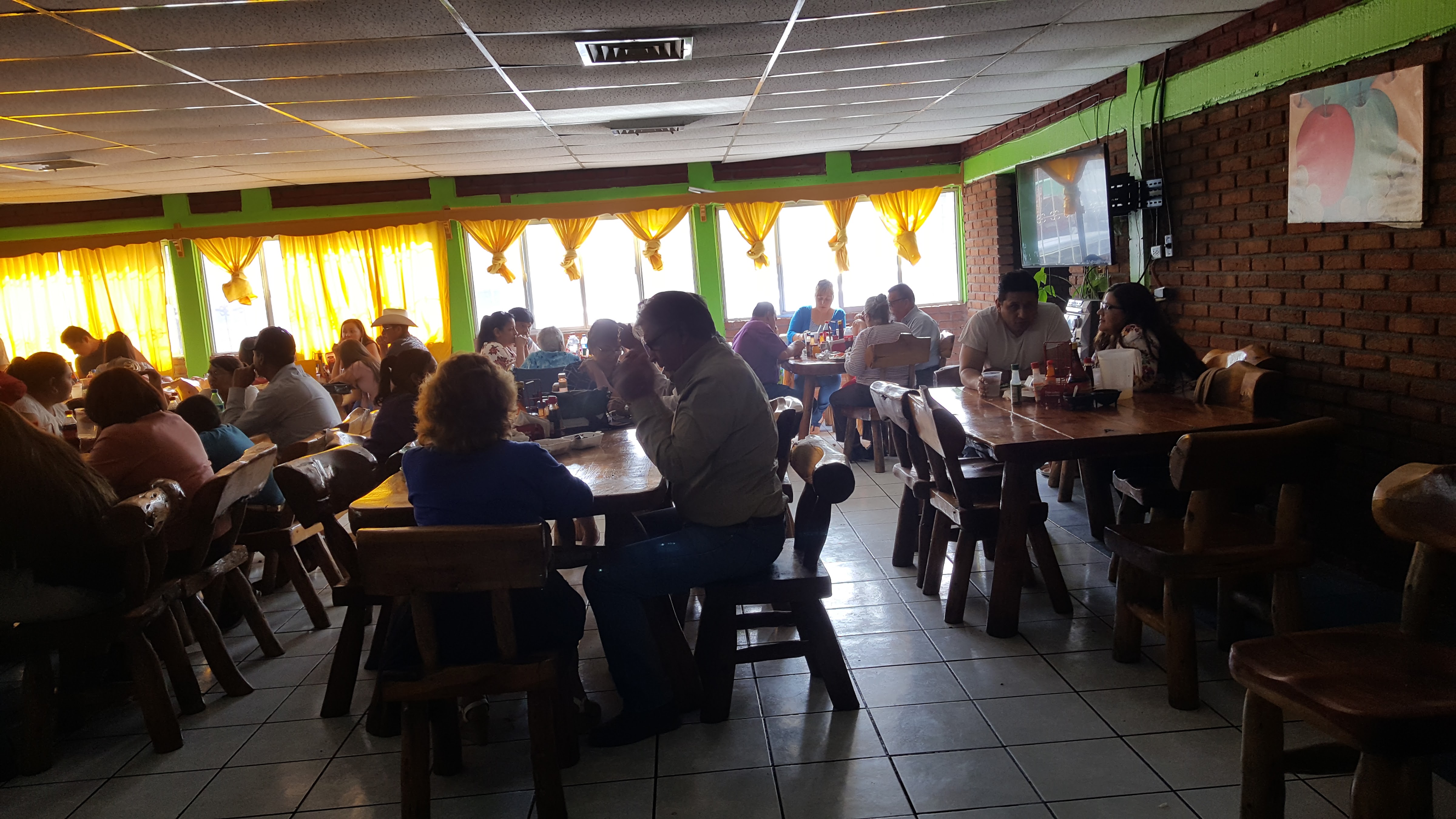 Alonso Burguer image 10