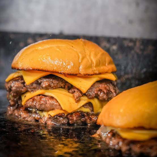 Hamburguesas y Tortas Doña Chepis image 2