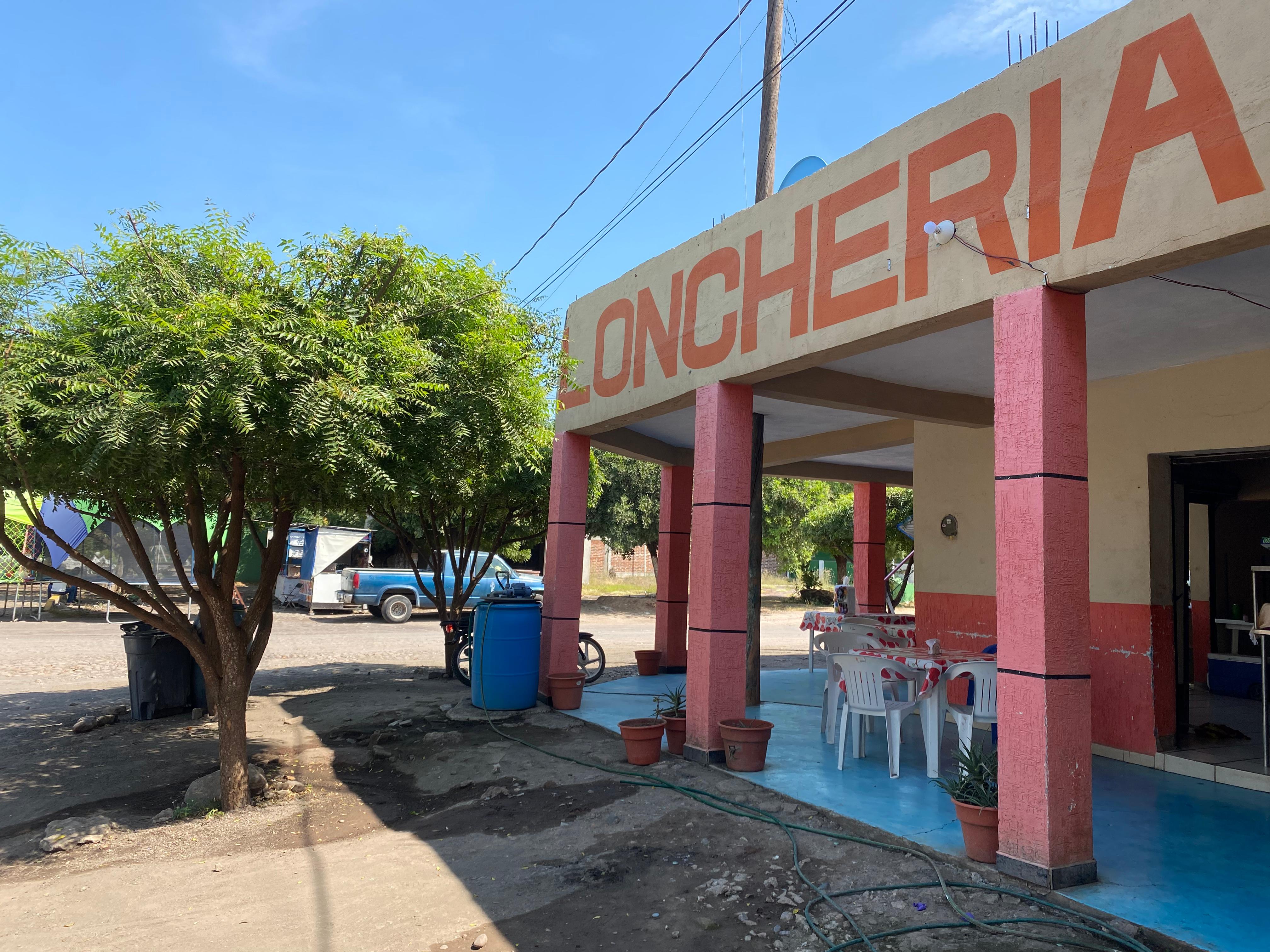 Lonchería y Taquería Lupita y Joselyn image 1