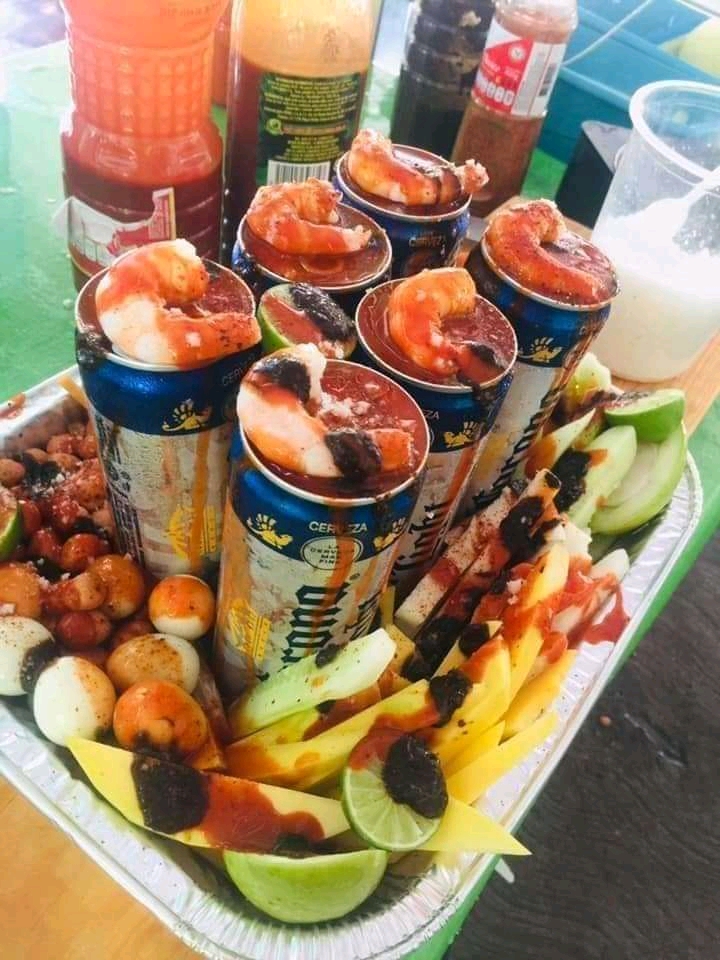 antojitos locos y mariscos la palmira image 5