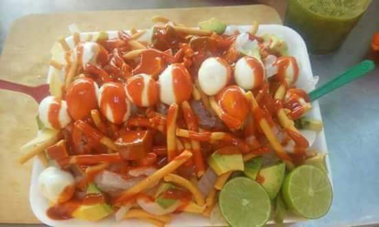 antojitos locos y mariscos la palmira image 9