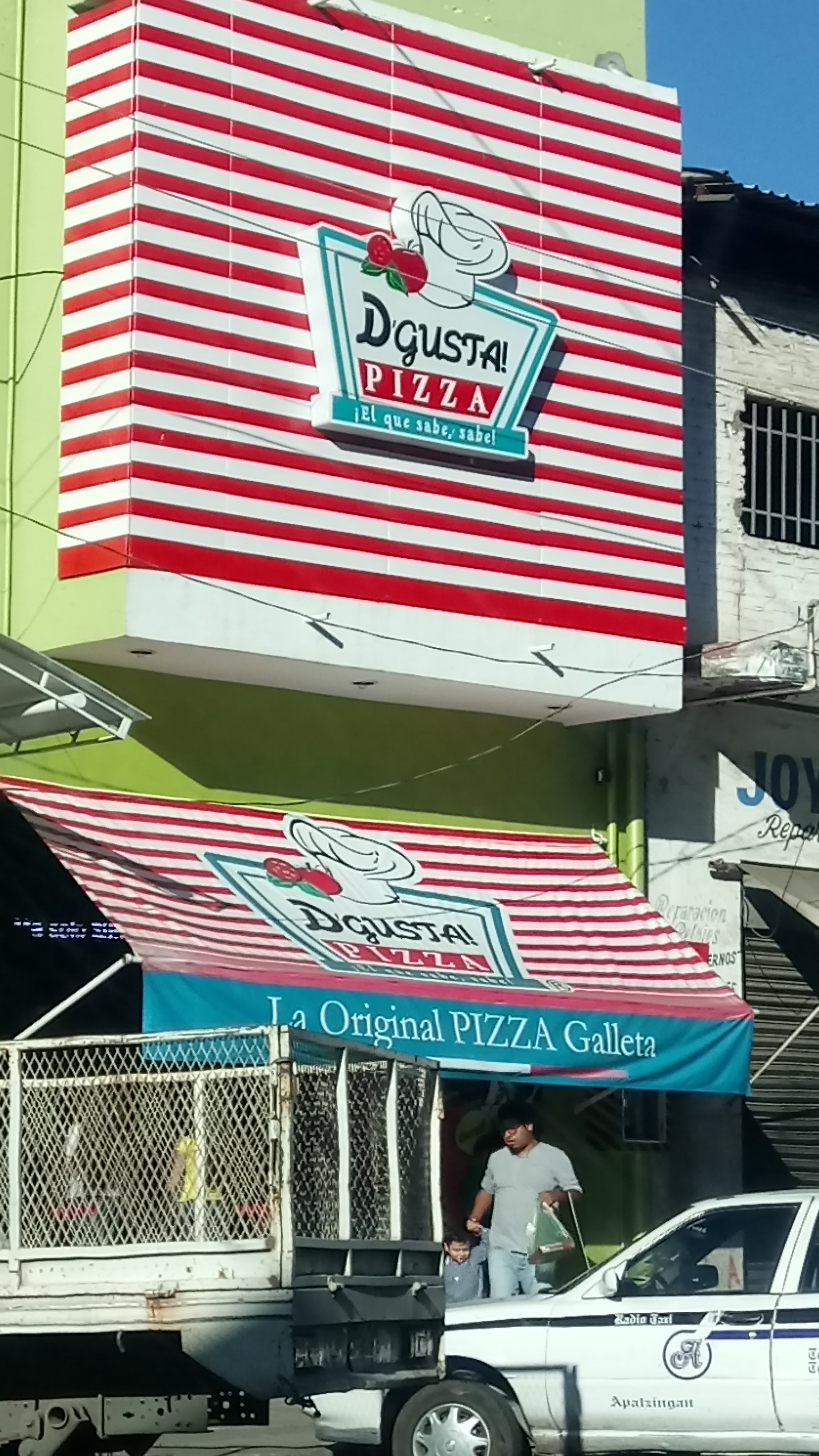 D'gusta Pizza image 3