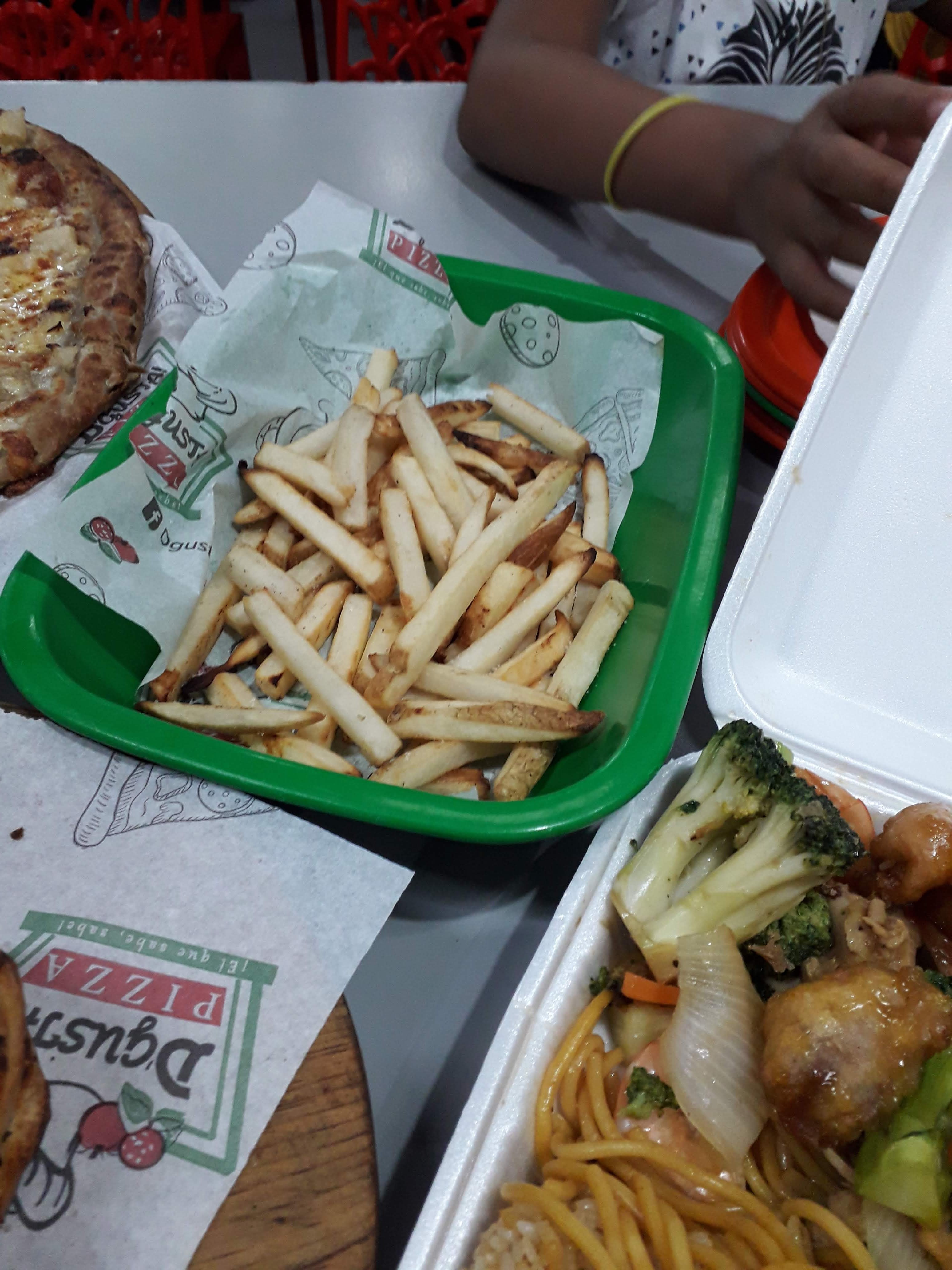 D'gusta Pizza image 8