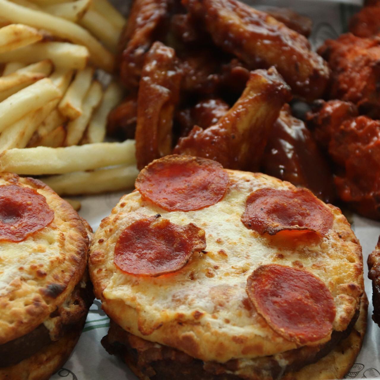 D'gusta Pizza image 9