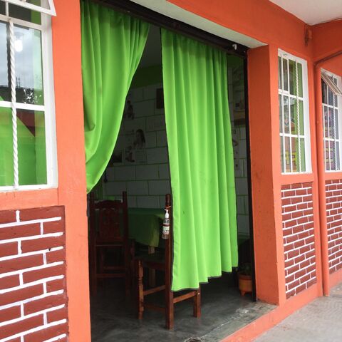 estamos en C. 6 Norte casi con 2 Oriente image 1