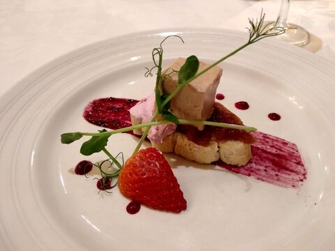 Le Gourmet Restaurant image 2
