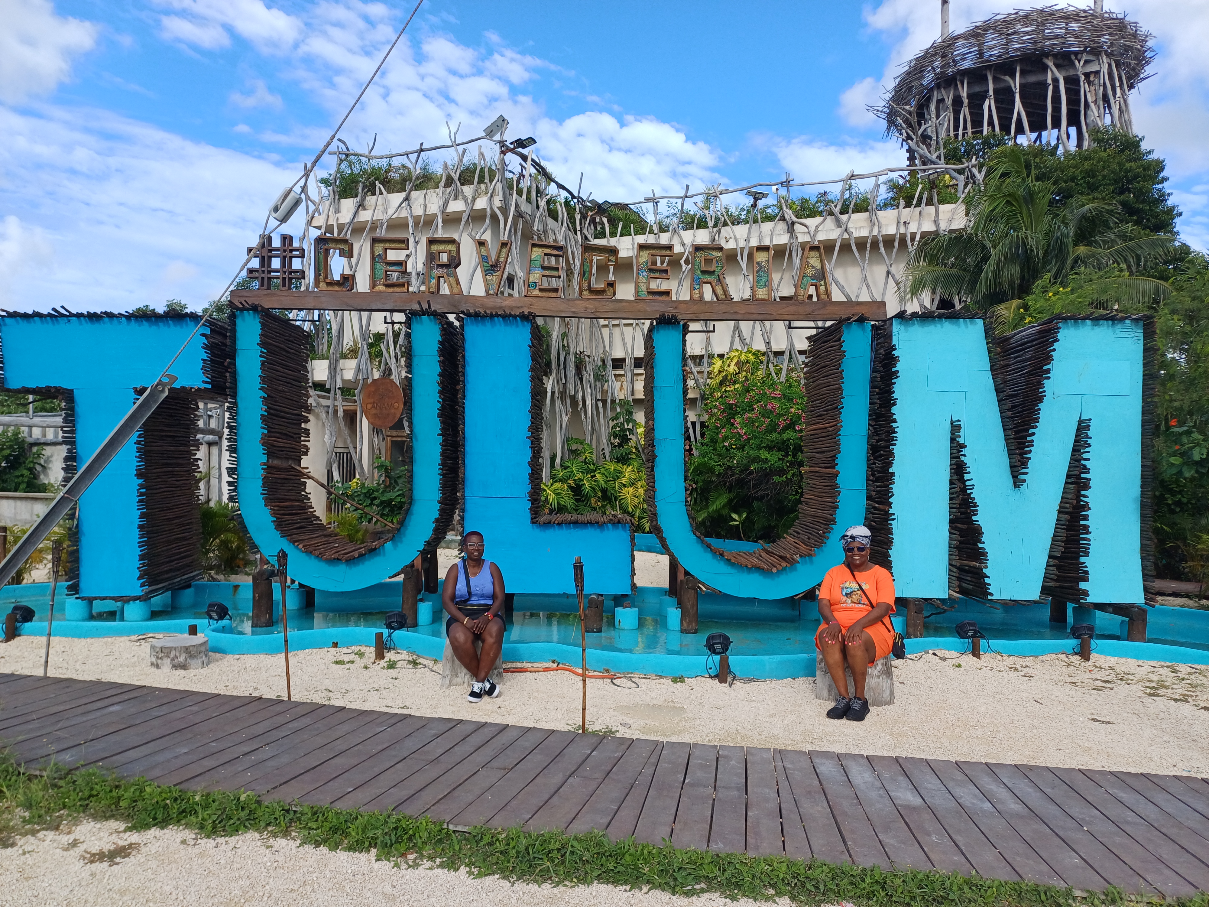 Cervecería Tulum Brewery Restaurant image 7