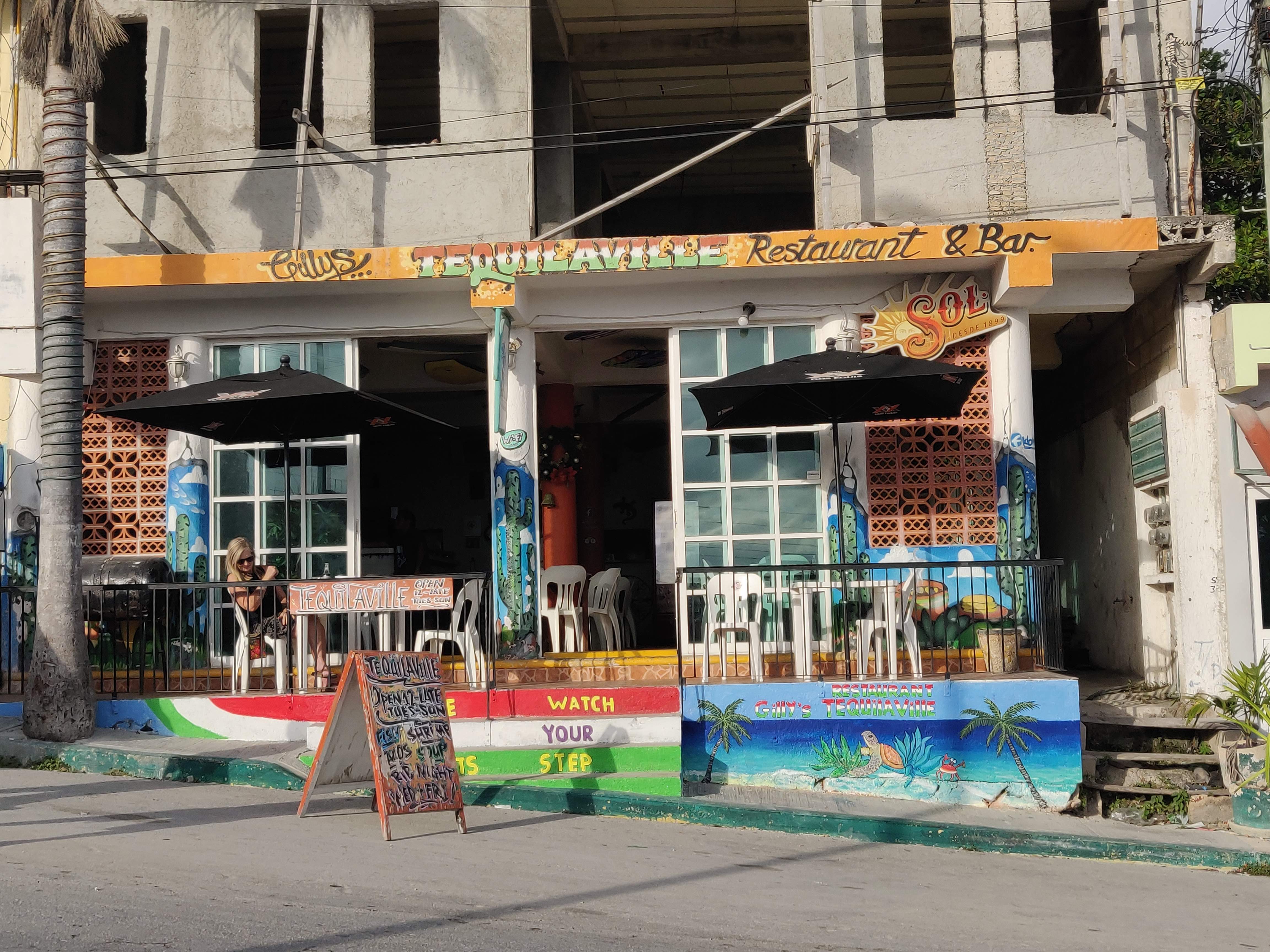 Gilly's Tequilaville image 7