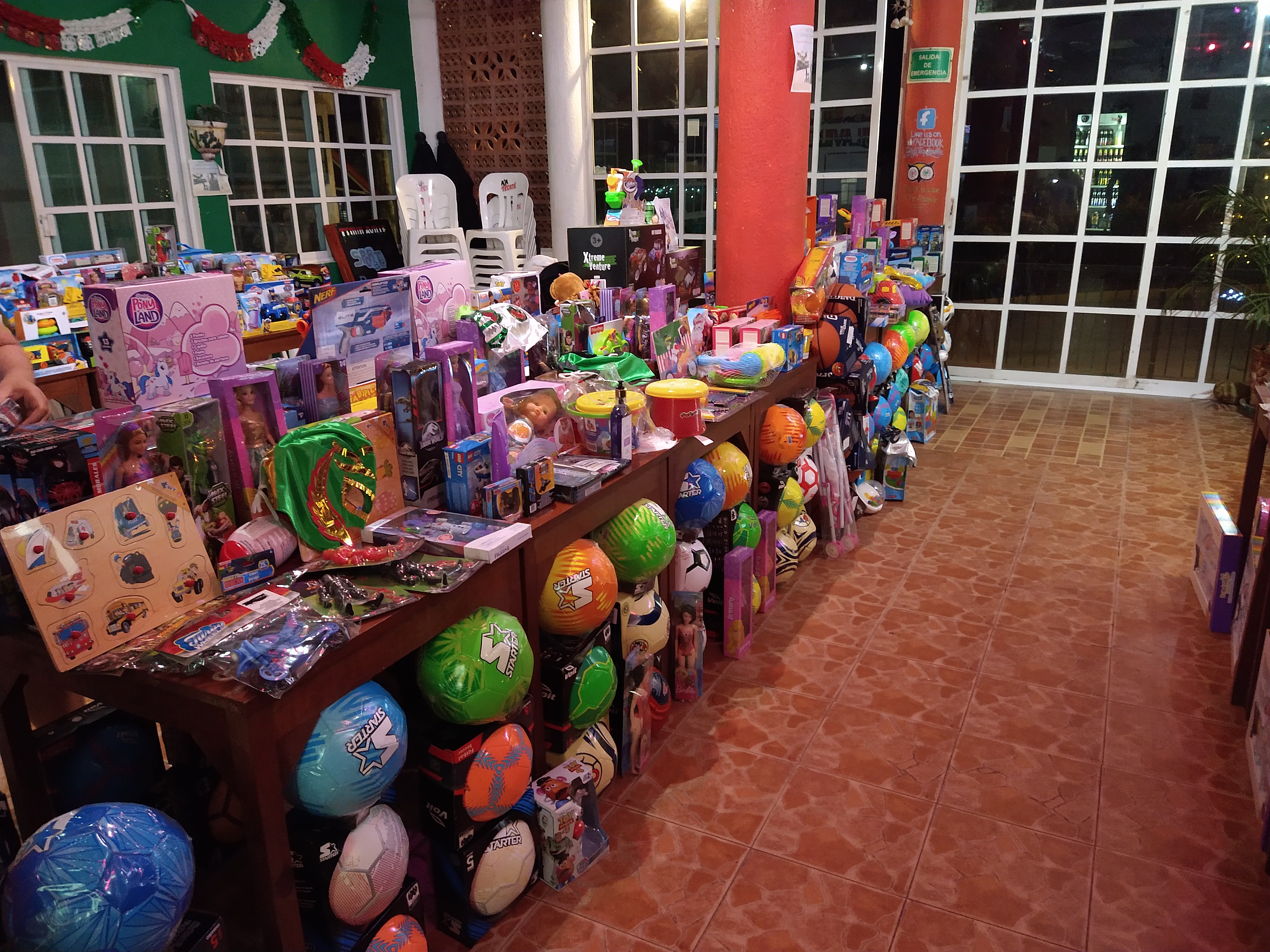 Gilly's Tequilaville image 8