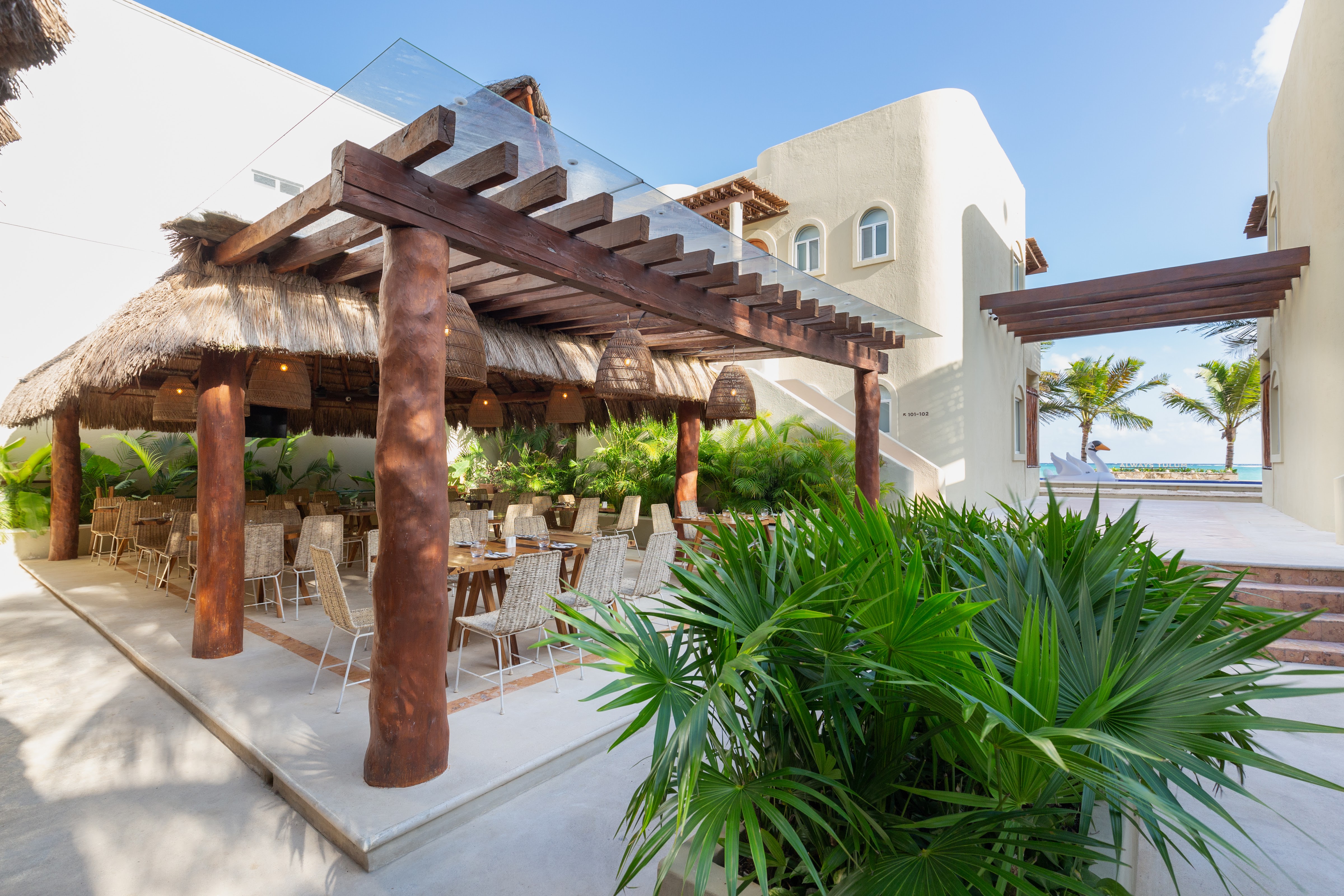 Bsky Restaurant image 4