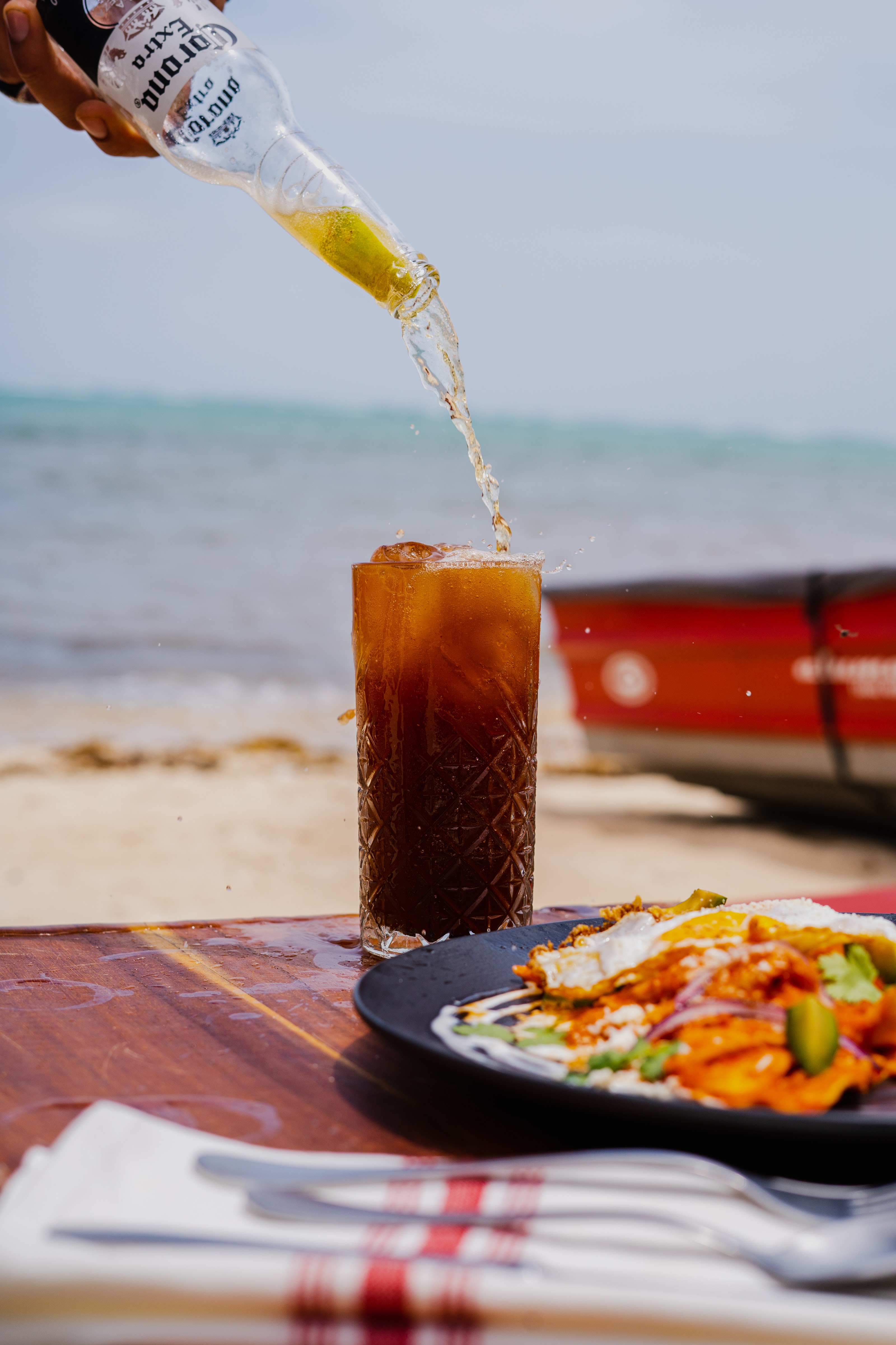 Altamar Restaurant & Lounge image 1