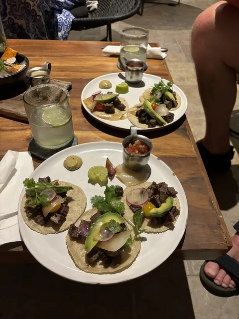 Altamar Restaurant & Lounge image 3