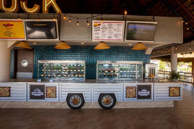 FOOD TRUCK Restaurant image 8