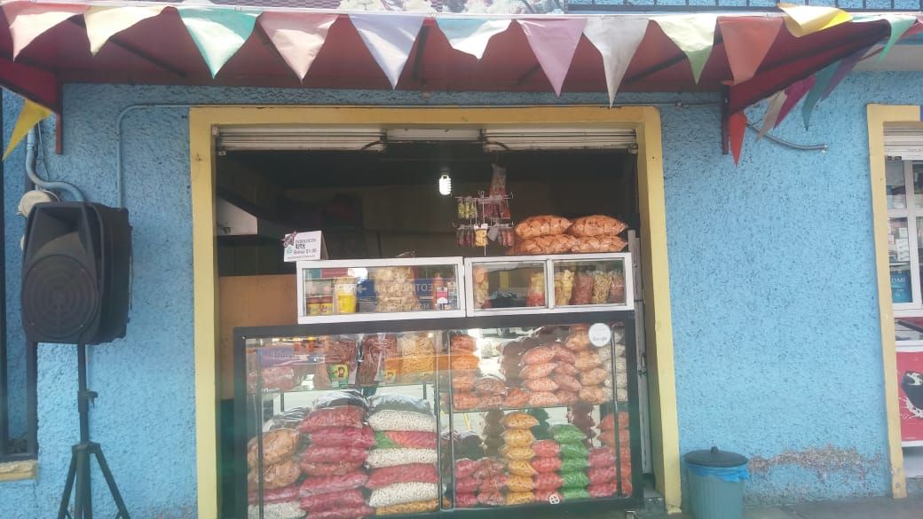 Ricos Chicharrones Y Papas image 1