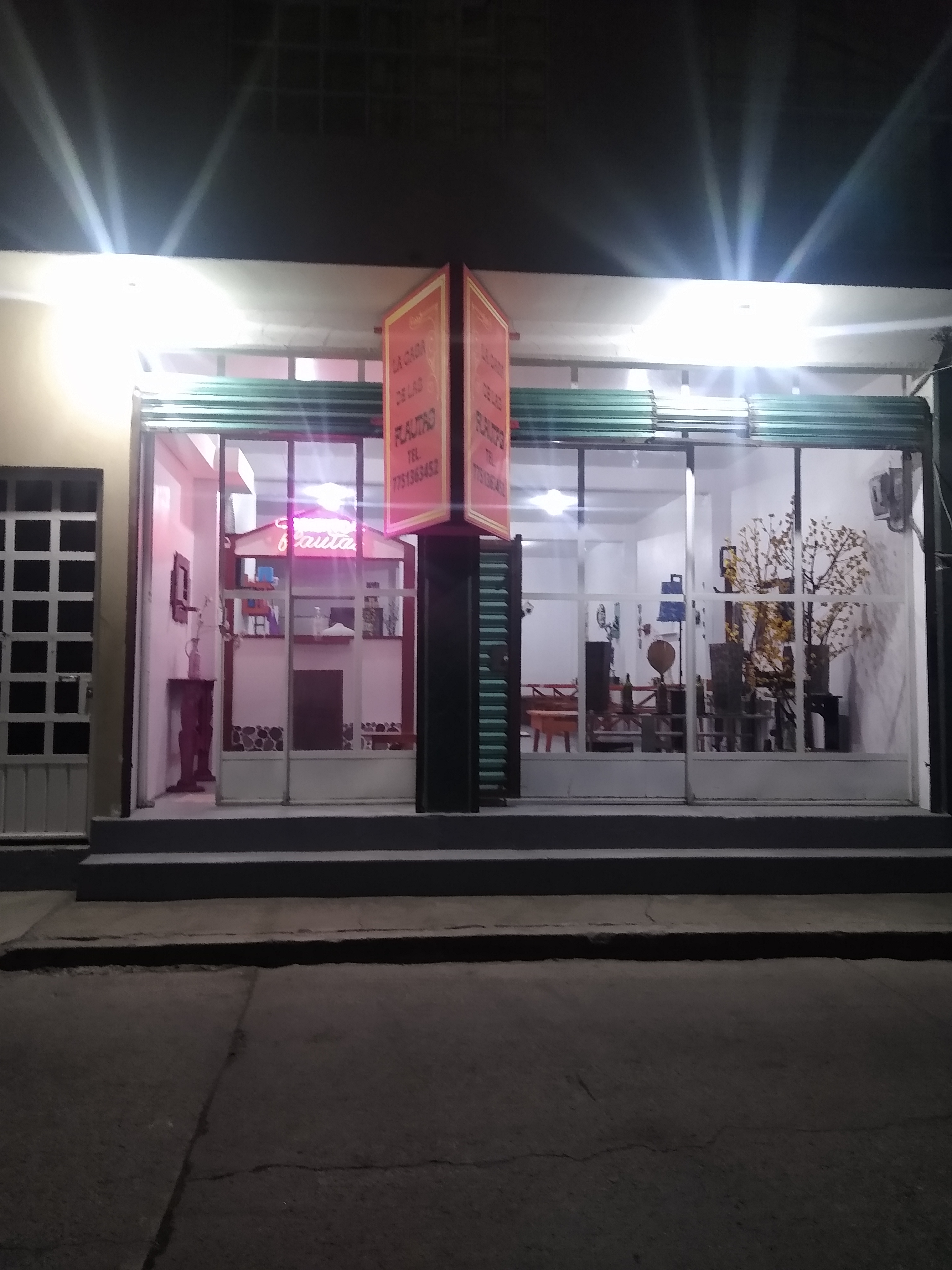 LA CASA DE LAS FLAUTAS. image 1