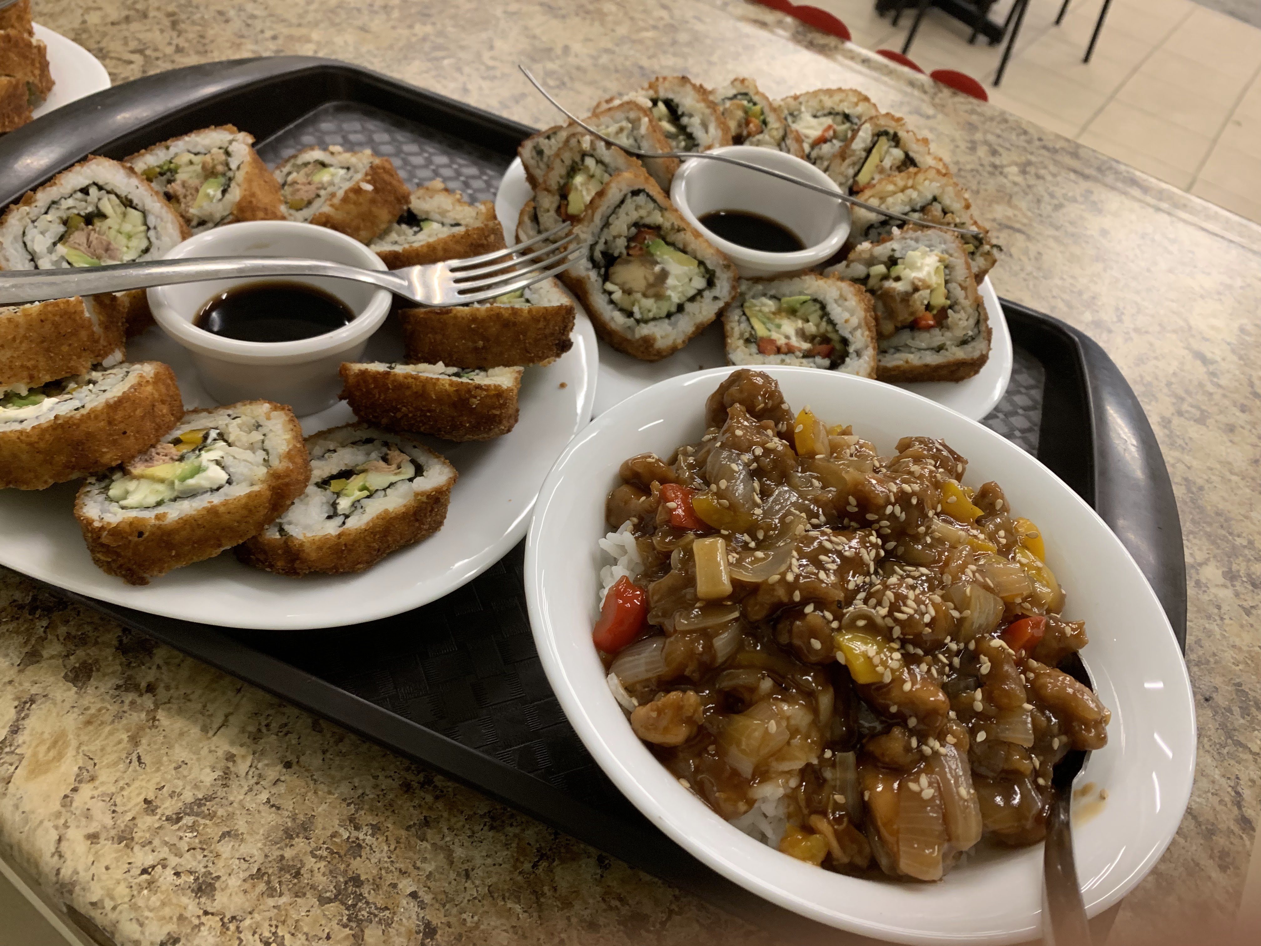 SushiRoll Los Portales image 2