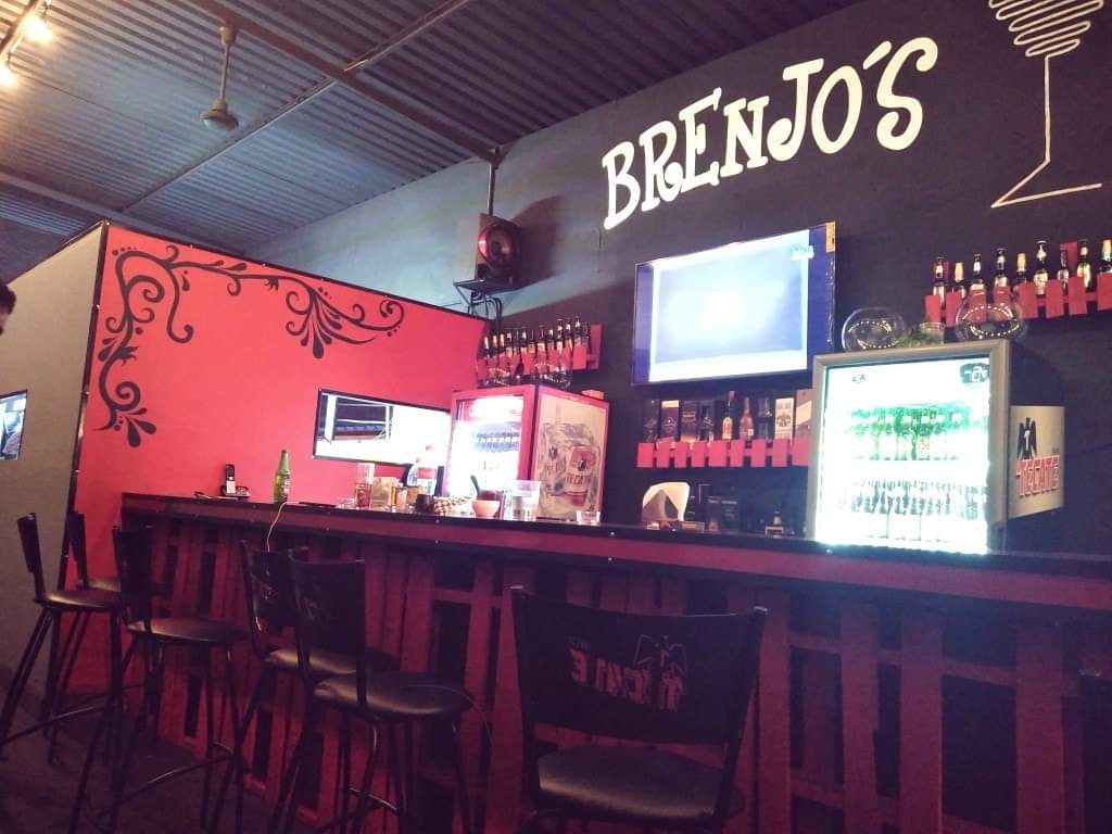 Brenjo's cortes & grill image 2