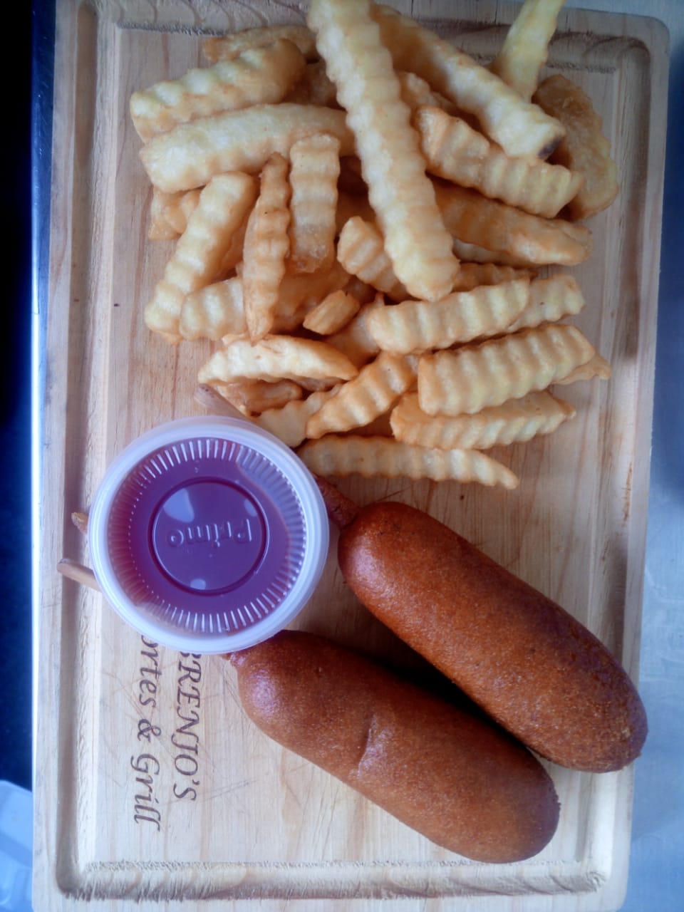 Brenjo's cortes & grill image 4