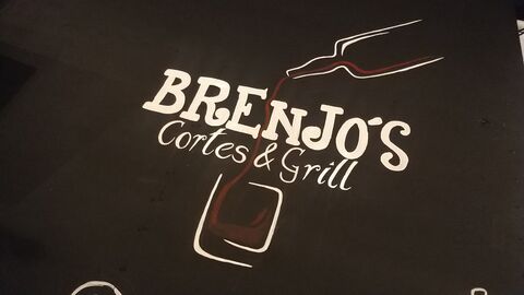 Brenjo's cortes & grill image 7