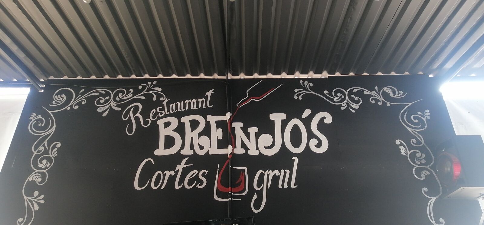 Brenjo's cortes & grill image 8