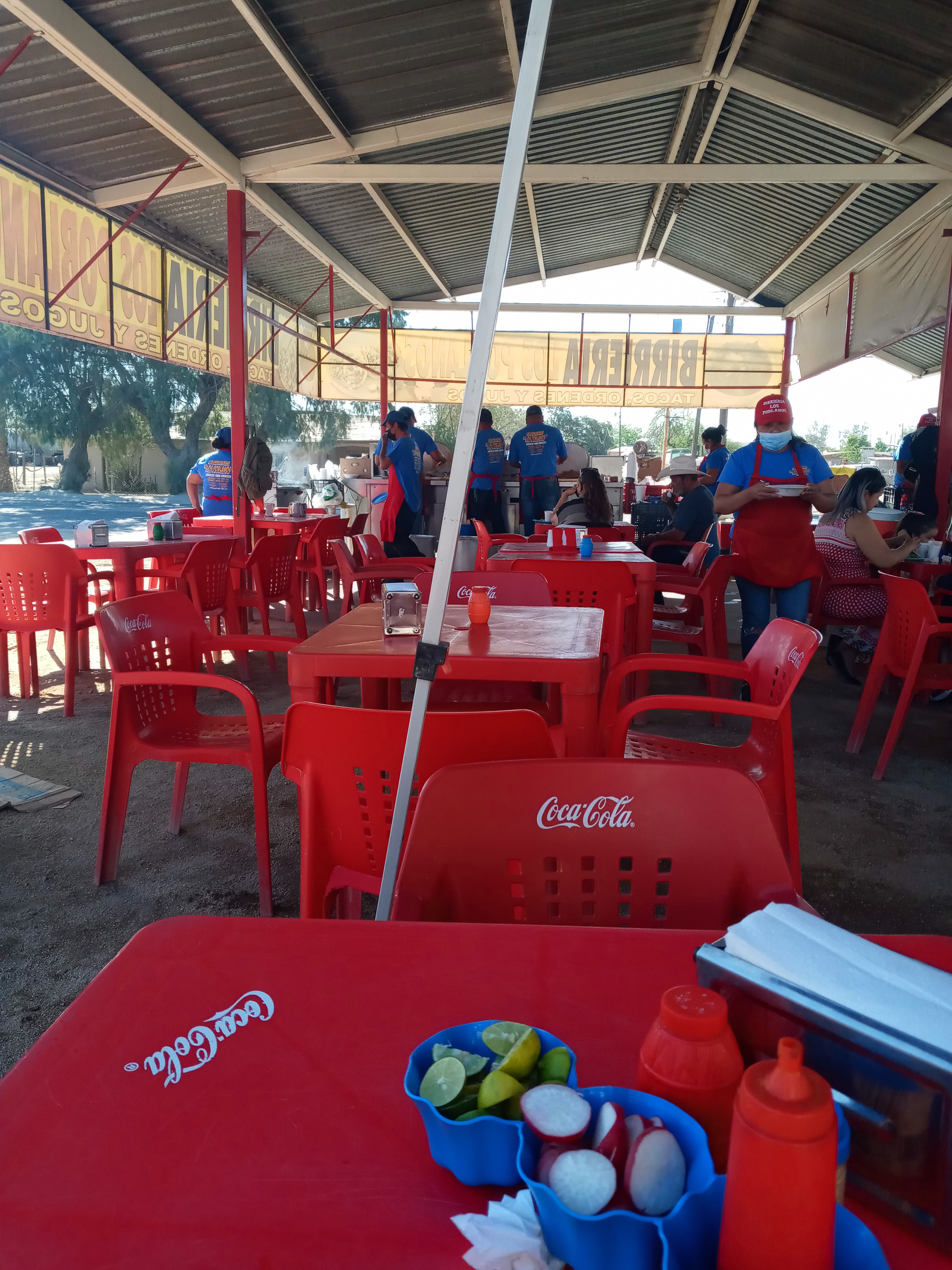 Birrieria los poblanos image 6