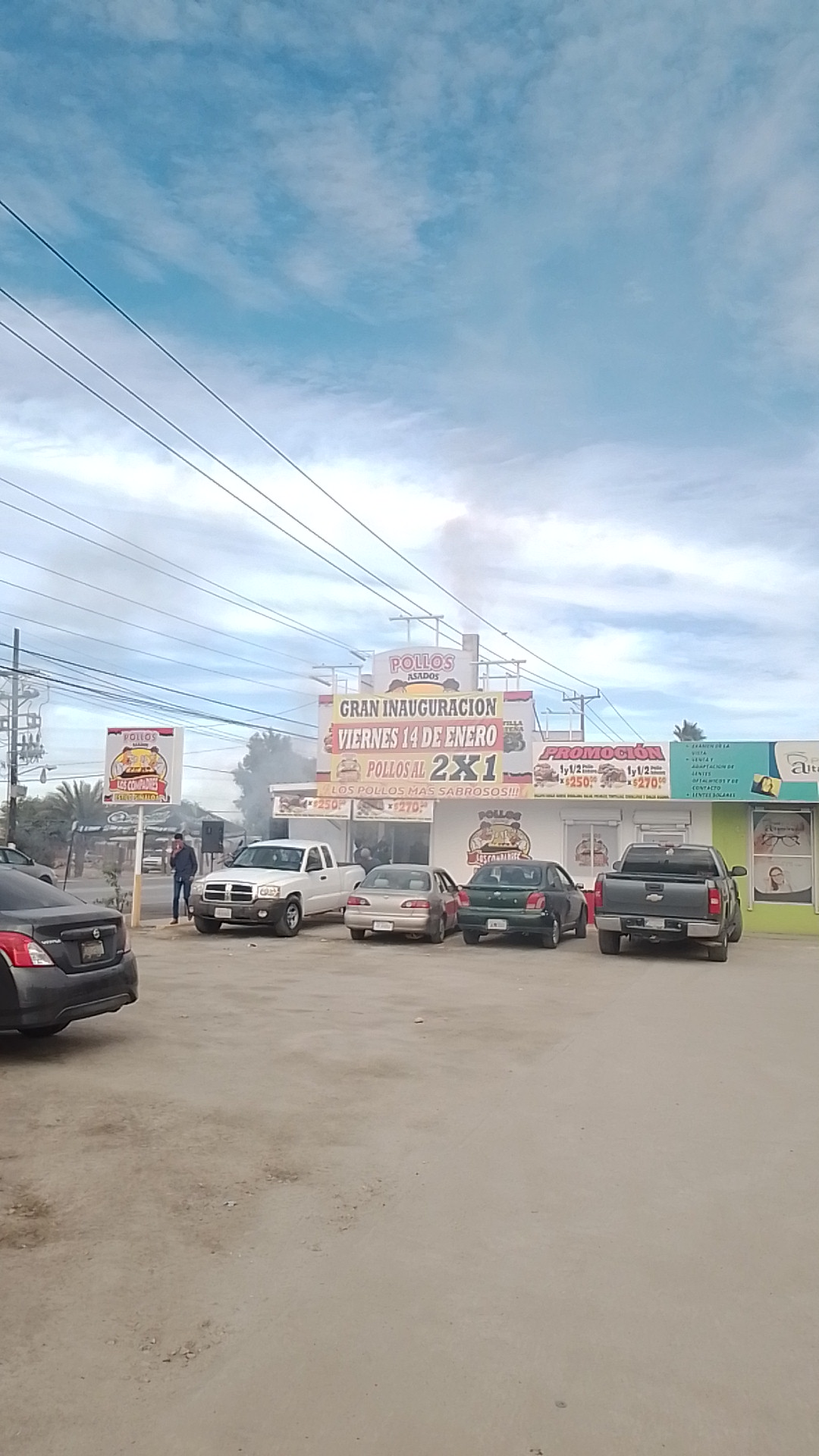 Pollos Asados Los Compadres - Valle Puebla image 2
