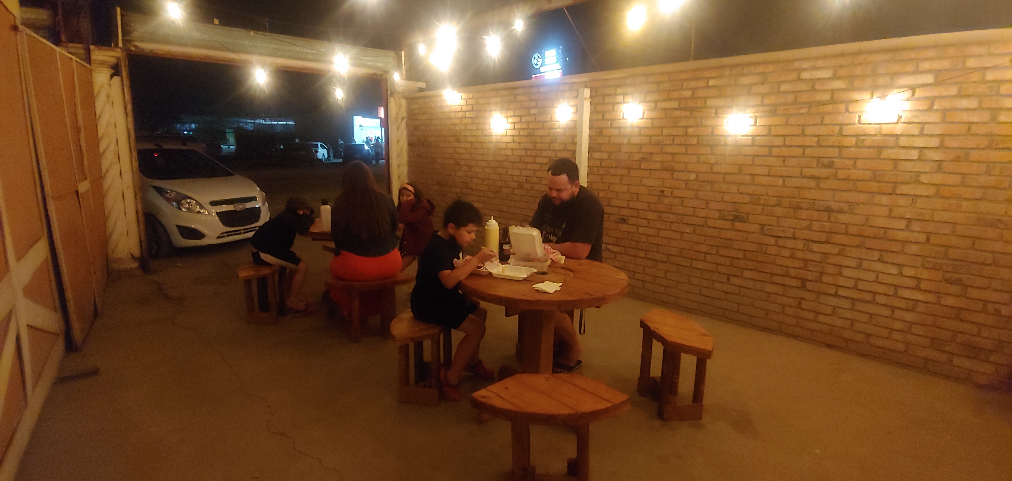 Boneless Shop image 4