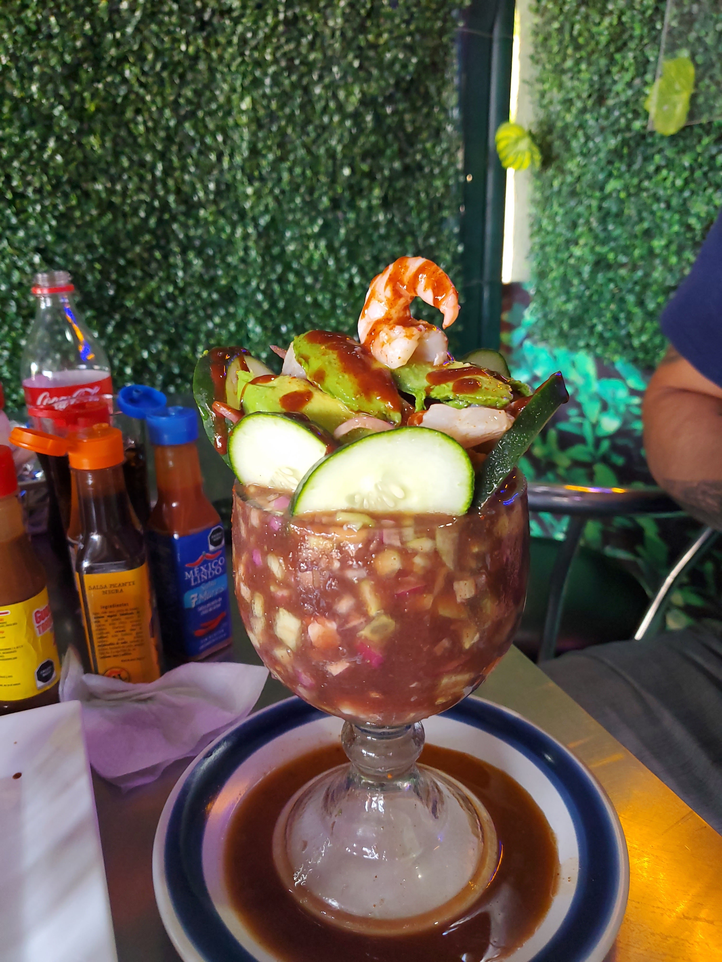 Mariscos el amigo image 2