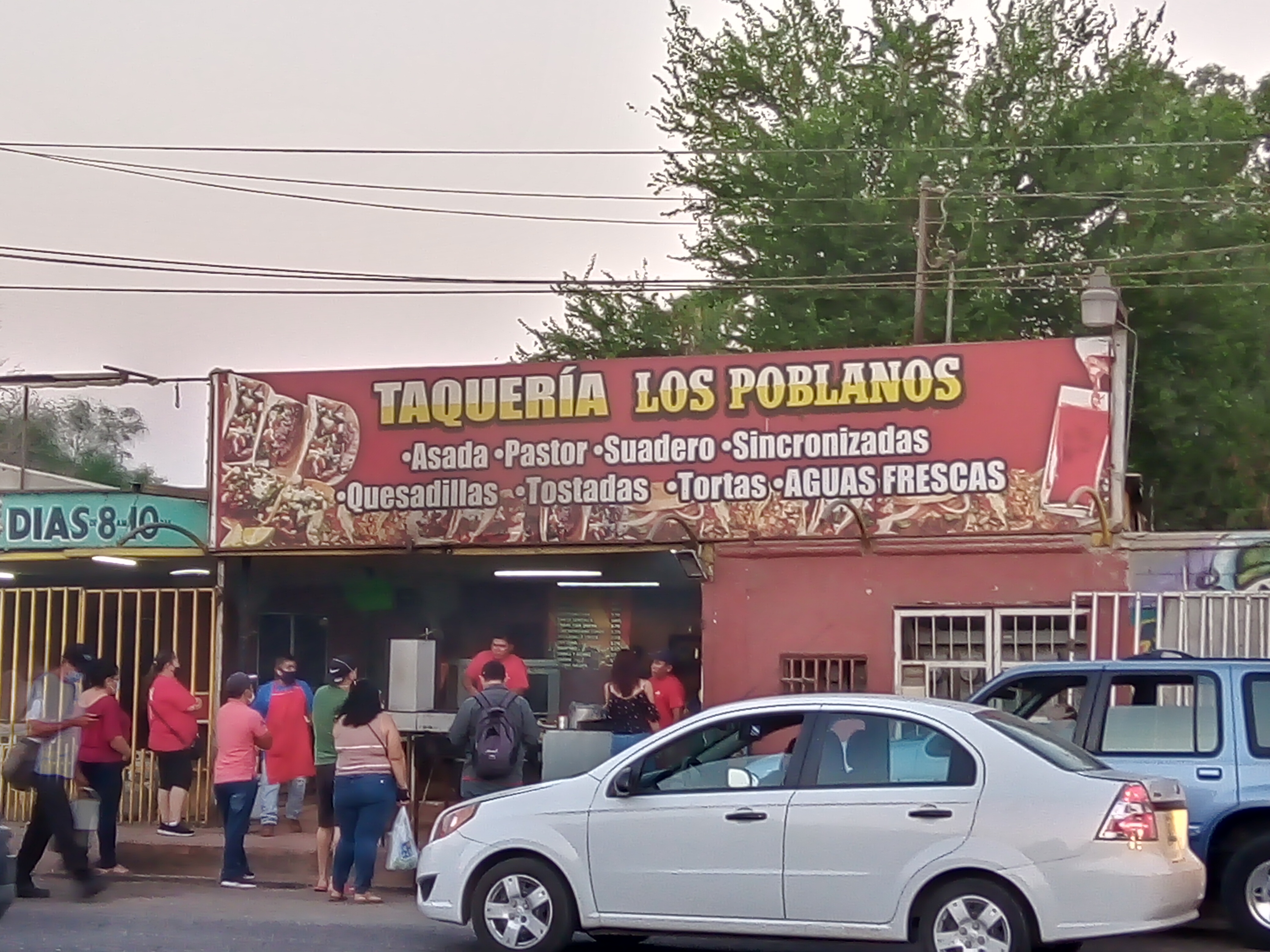 Taquería Los Poblanos image 1