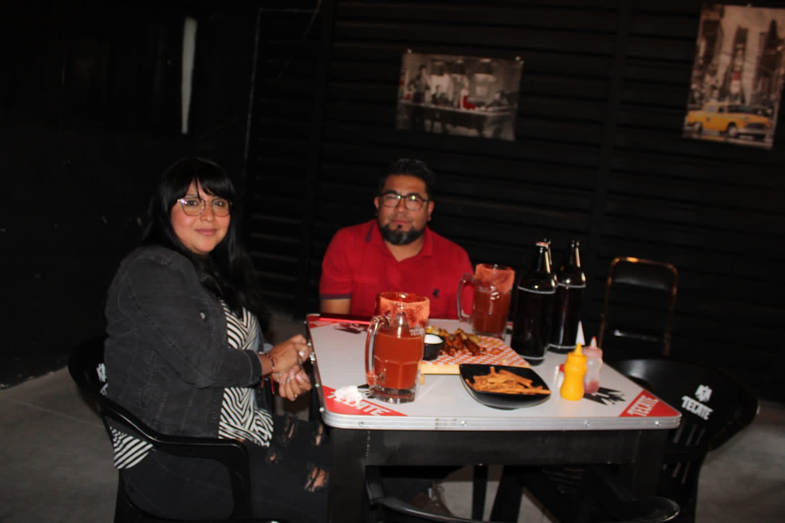 Alitas y hamburguesas BullWings image 8