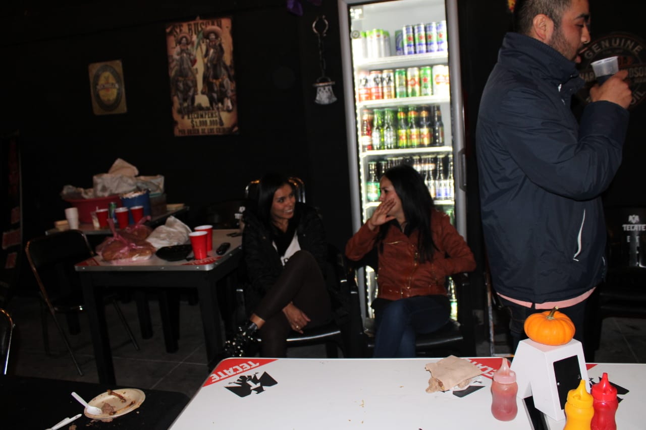 Alitas y hamburguesas BullWings image 10