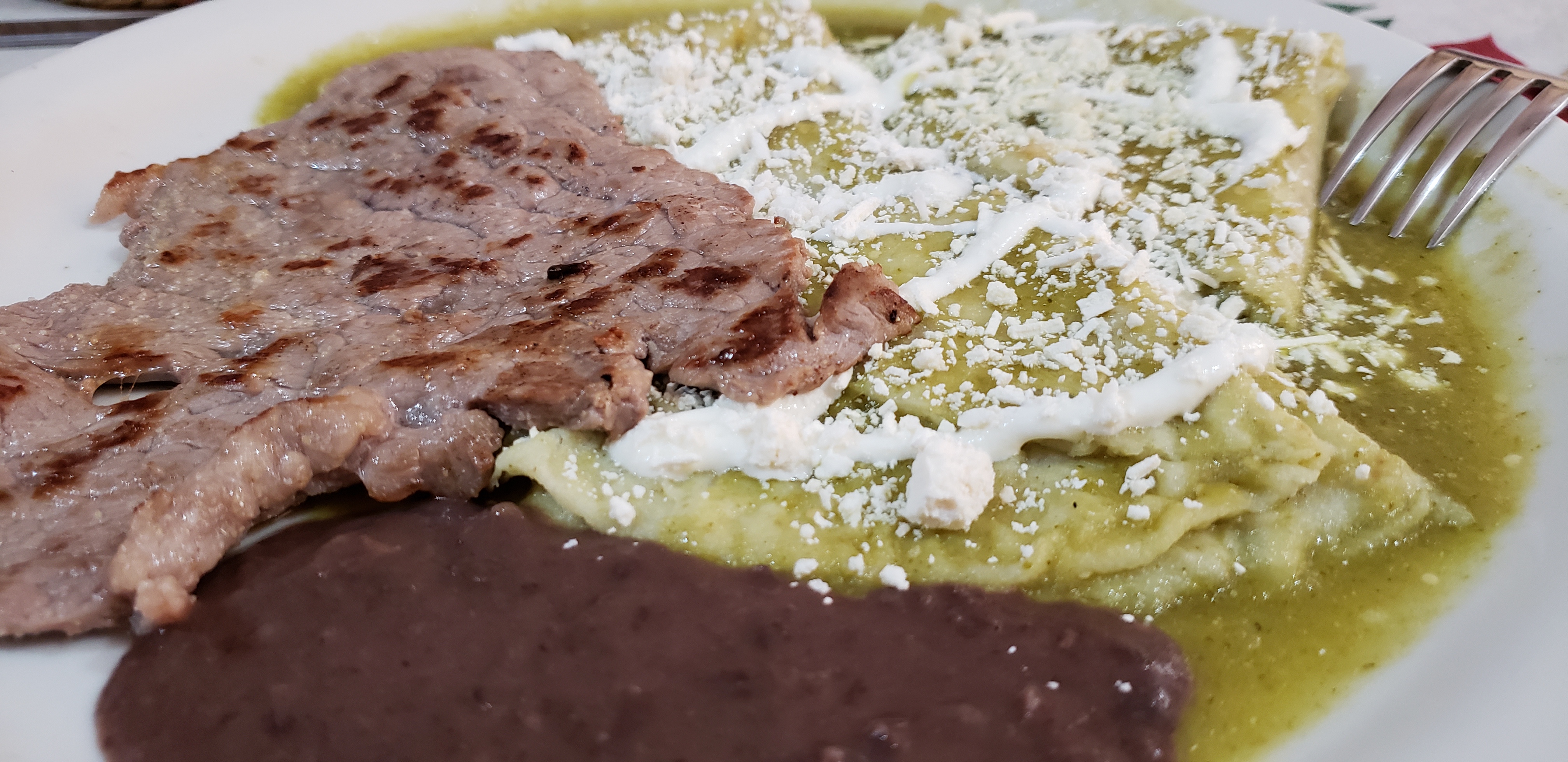 Tauro Restaurante Bar image 2