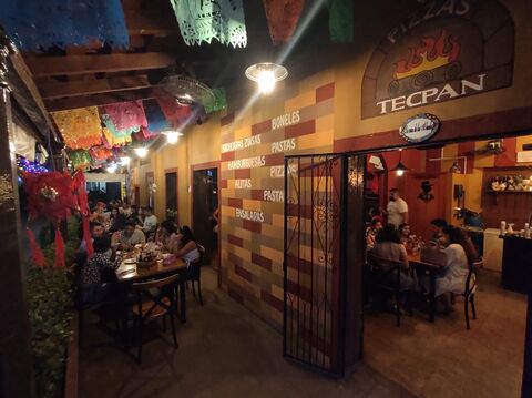Pizzas Tecpan image 1
