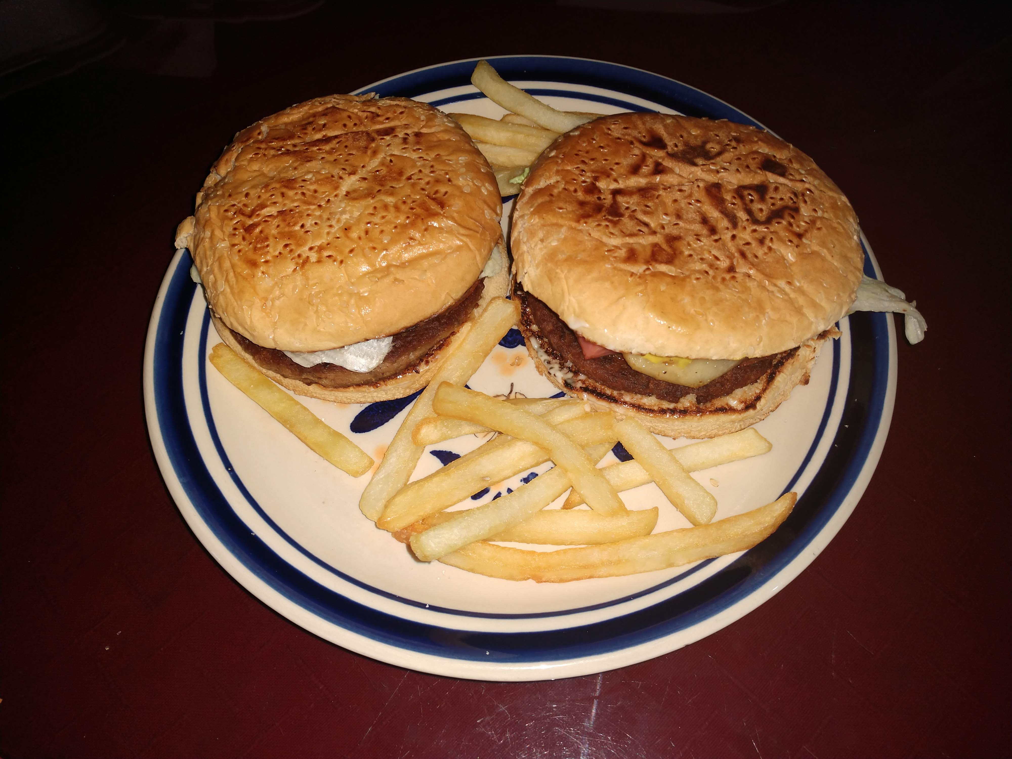 Rich Burguer image 1