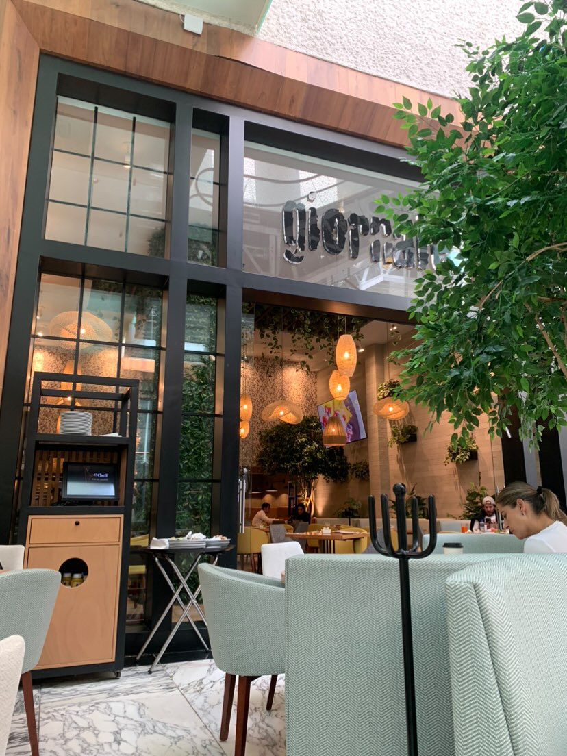 Giornale Arcos Bosques image 8