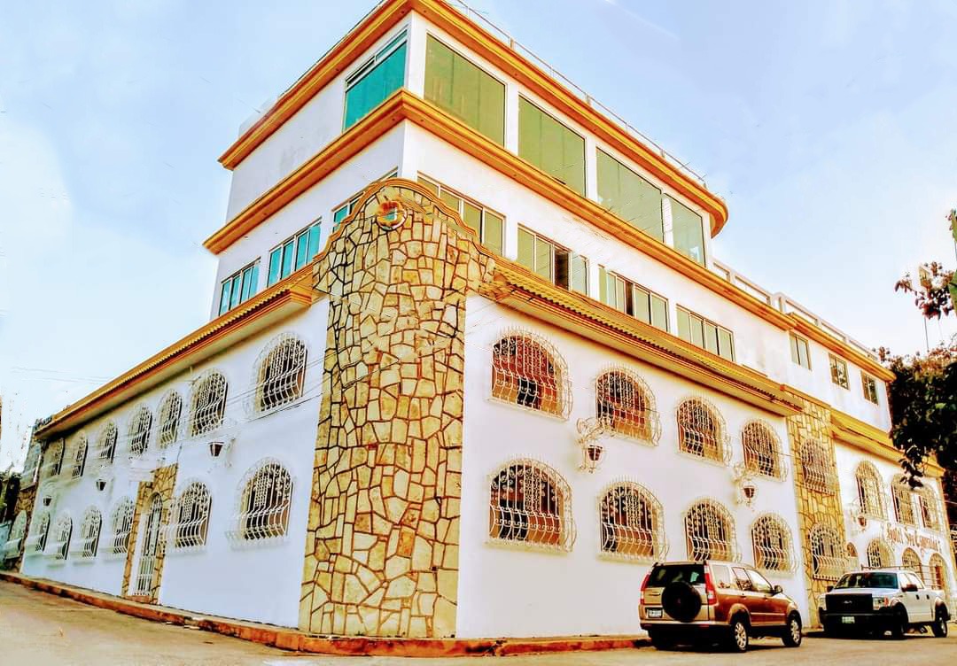 Restaurante de mariscos y carnes Pueblo Viejo image 3