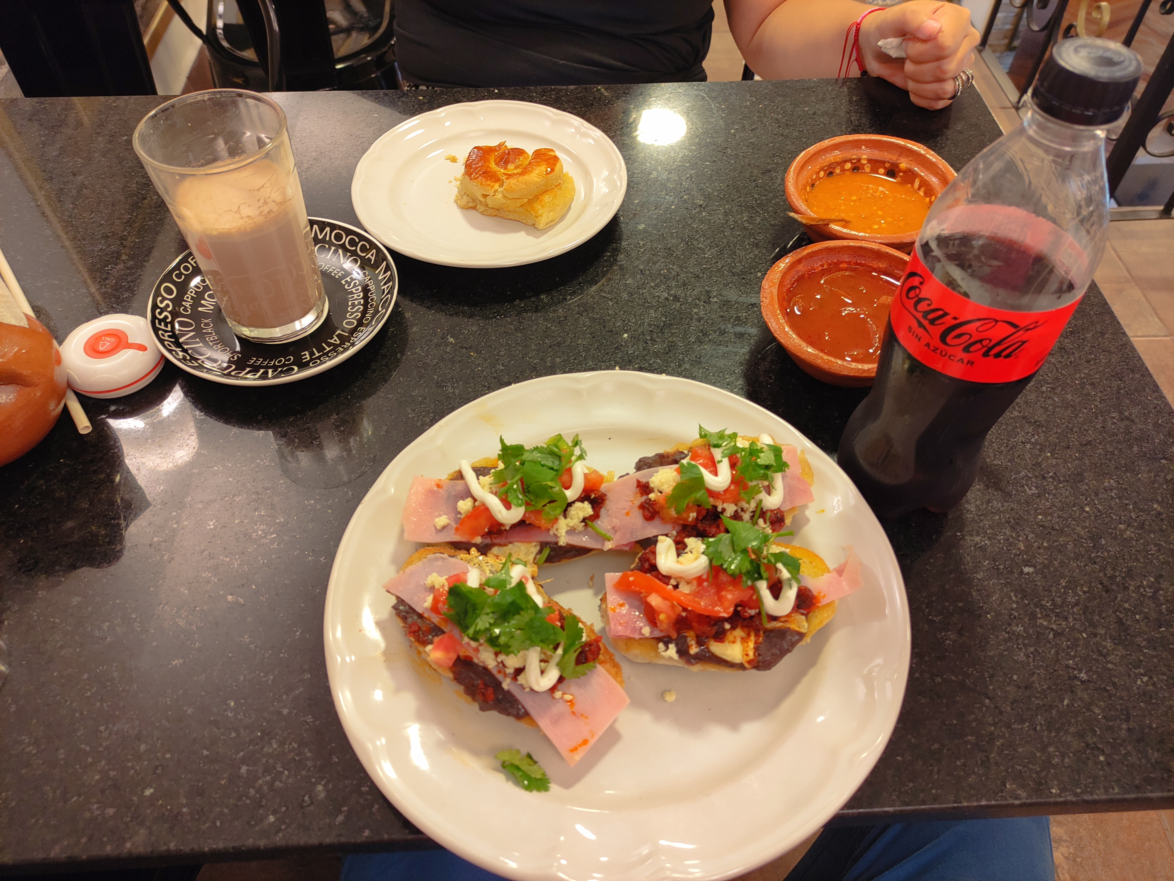 Christ Roi Café / Restaurante image 7