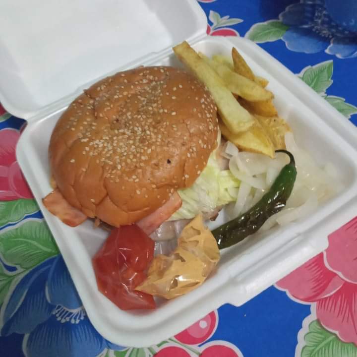 Antojitos "El Pelón" image 4