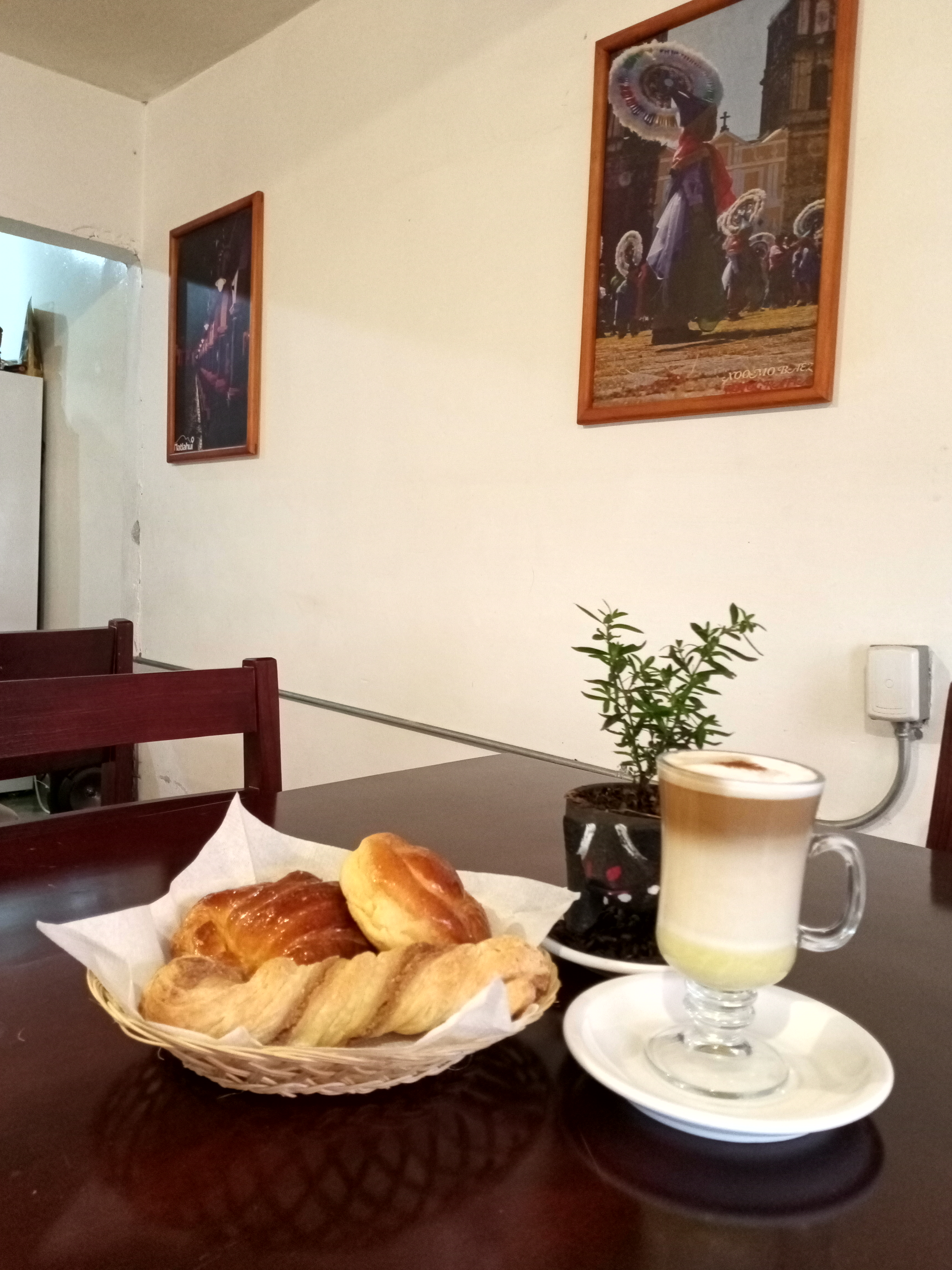 Cafetería Los Farolitos image 8