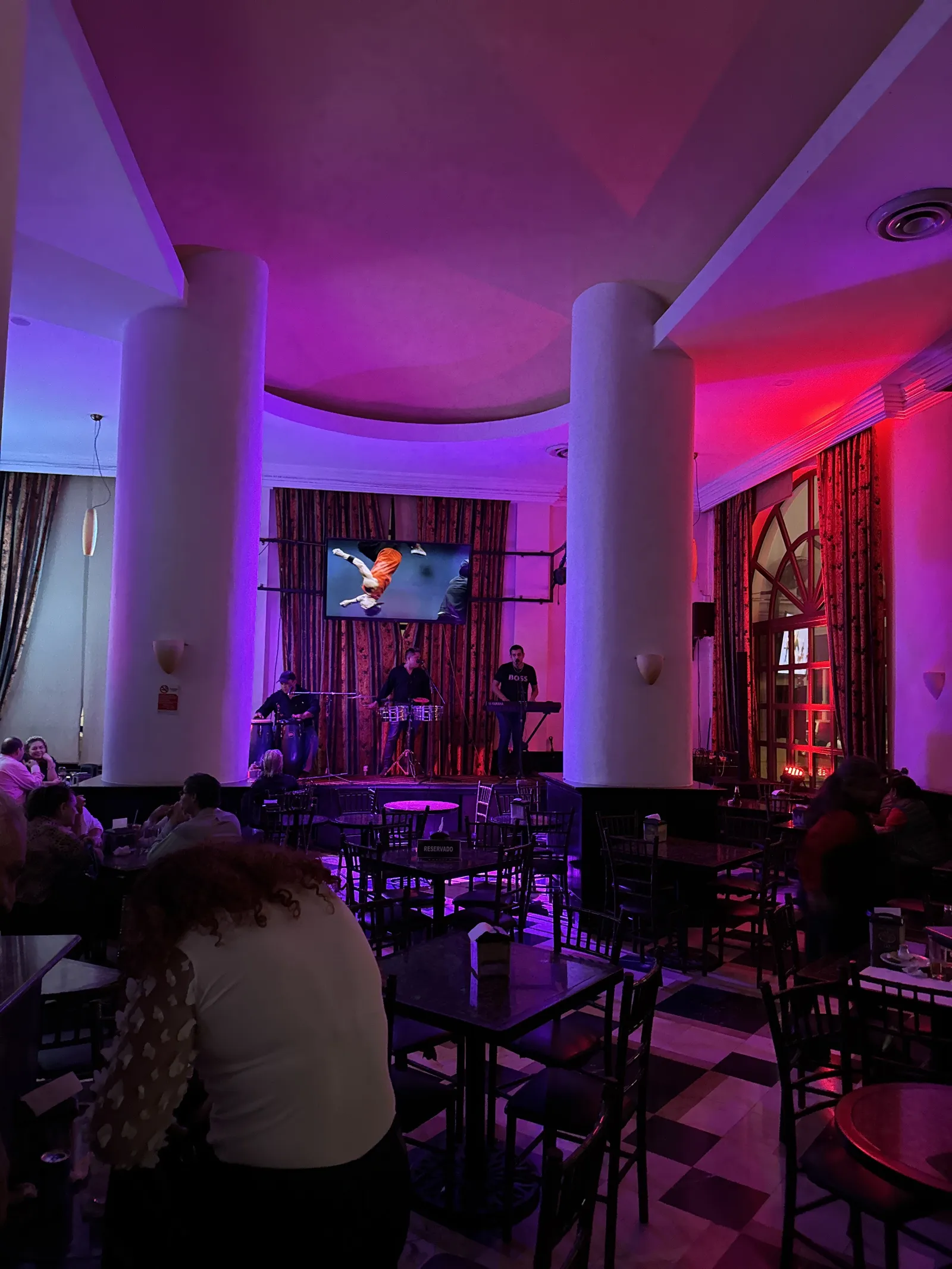 Bar "El Estribo" image 6