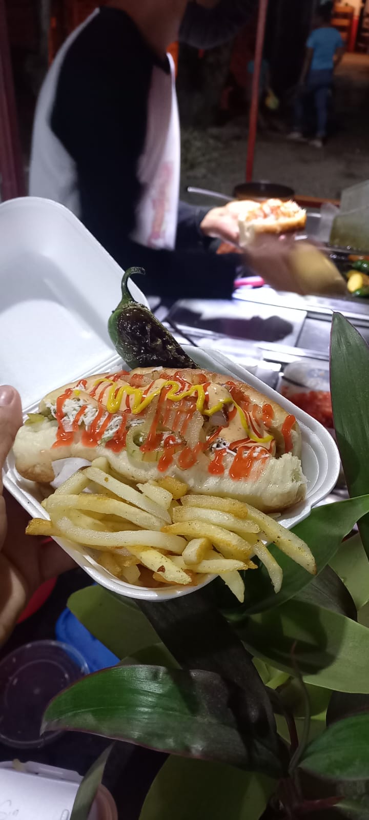 Hot-dogs Los Plebe's image 2