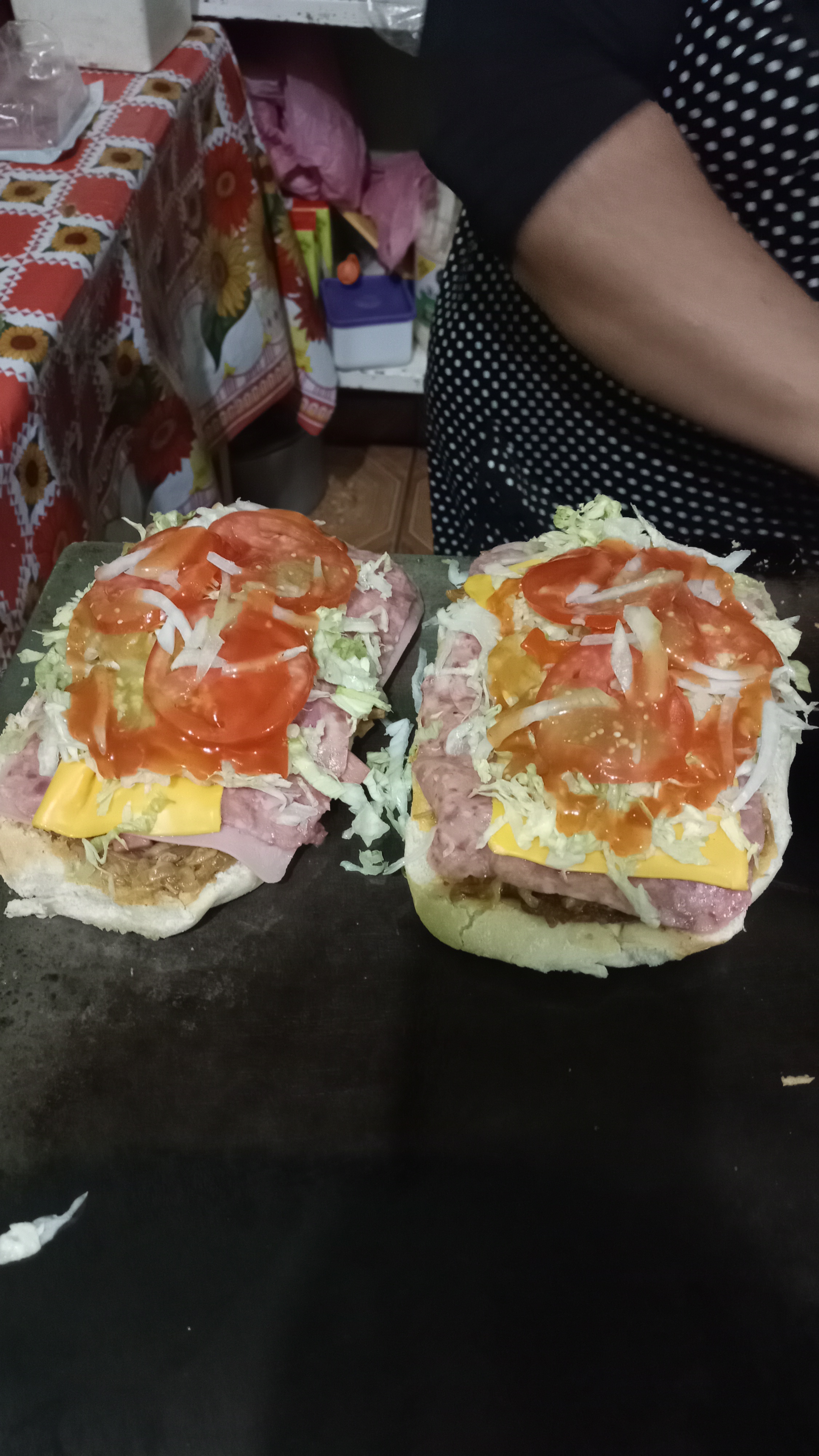 Loncheria Eli image 3