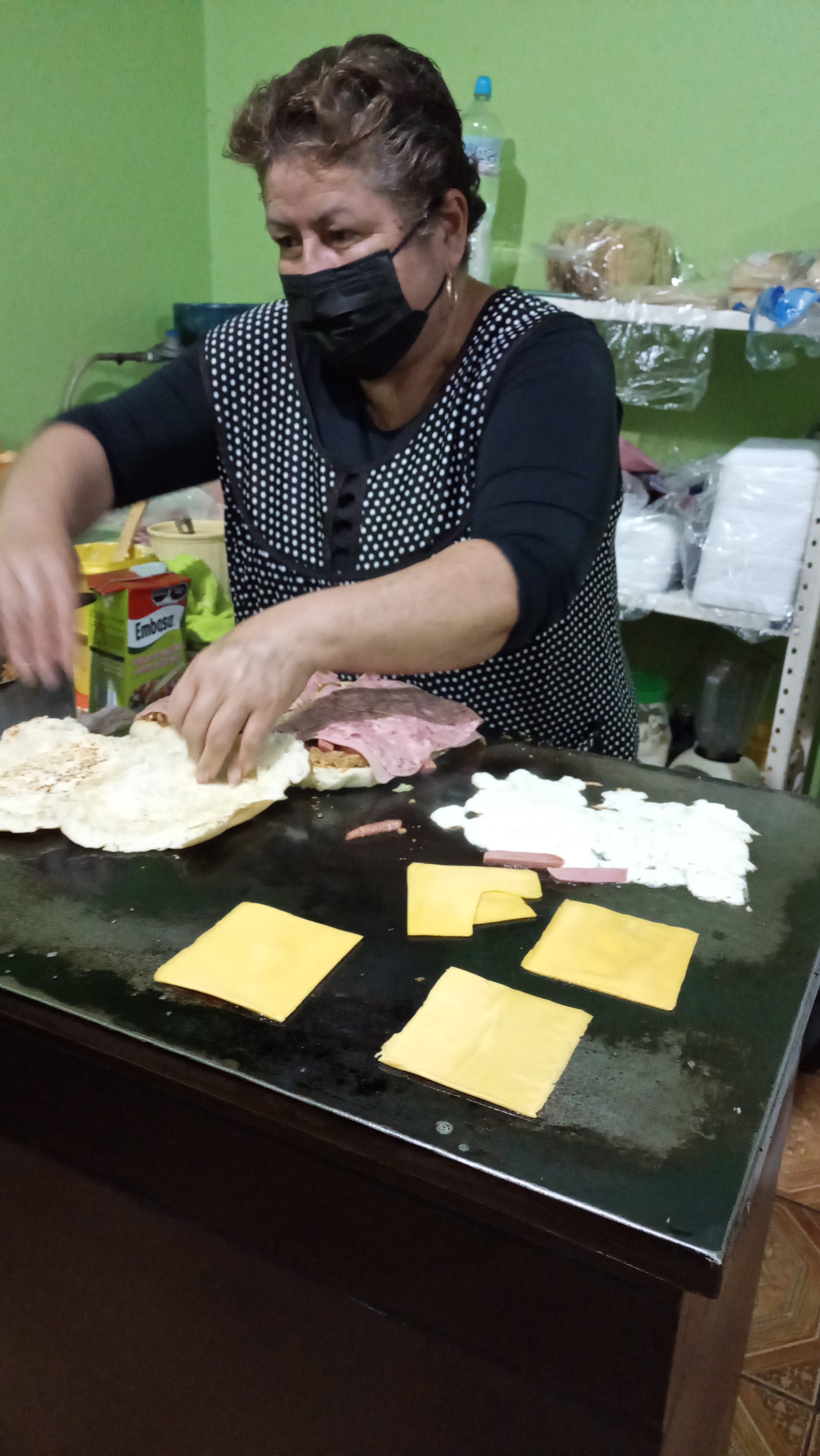 Loncheria Eli image 4