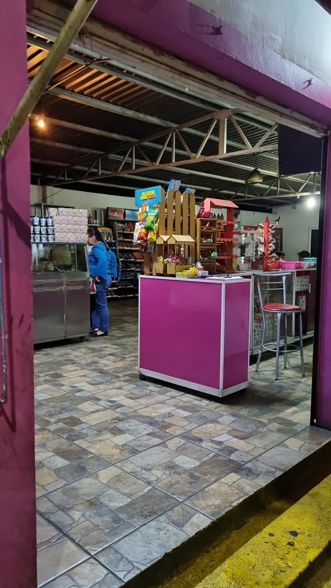 RESTAURAN GEORGE image 2