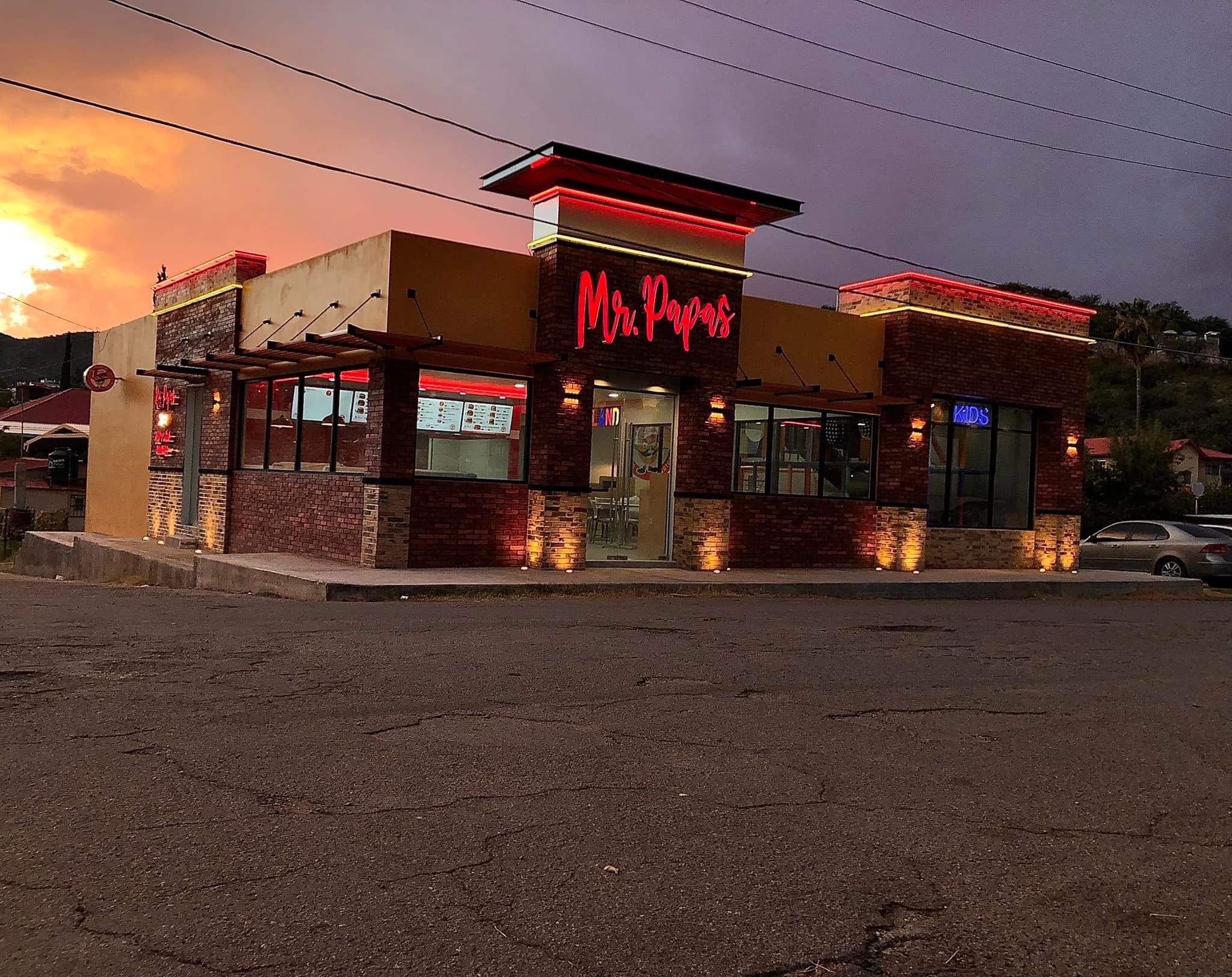 Mr. papas Nacozari image 1